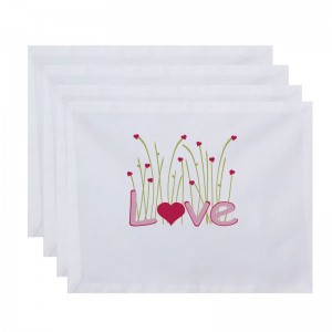 The Holiday Aisle Valentine's Day Placemat HLDY6014